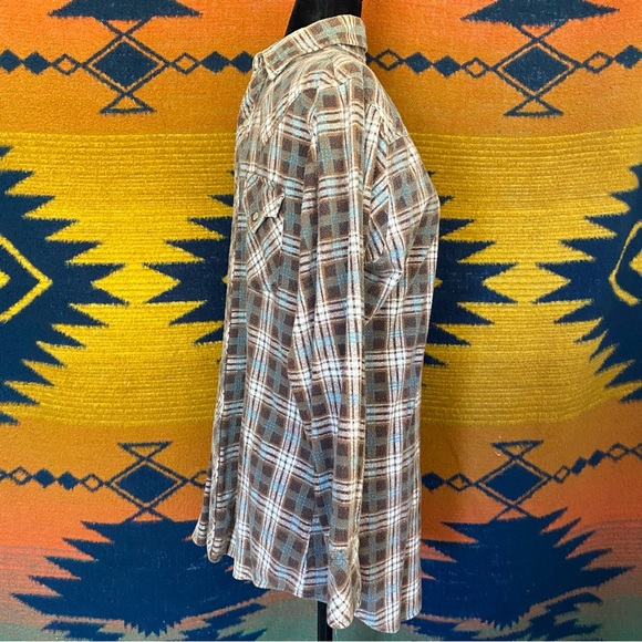 Vintage JC Penney Pearl Snap Flannel button up shirt. Size 15.5-33. Pockets! - Picture 10 of 15